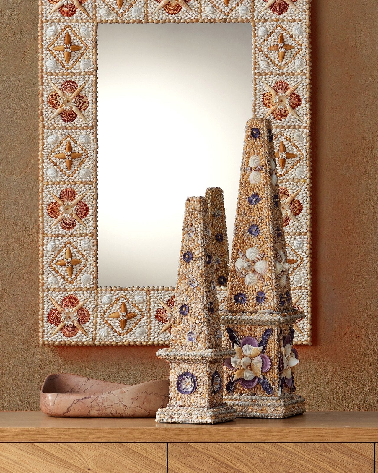 Coquillage Tall Obelisk Decorative Sculpture