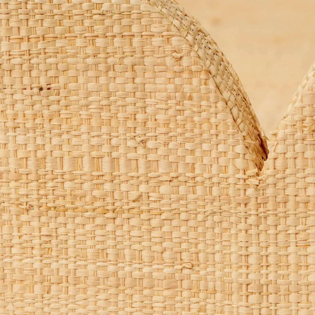 Wonderland Scalloped Raffia Tray
