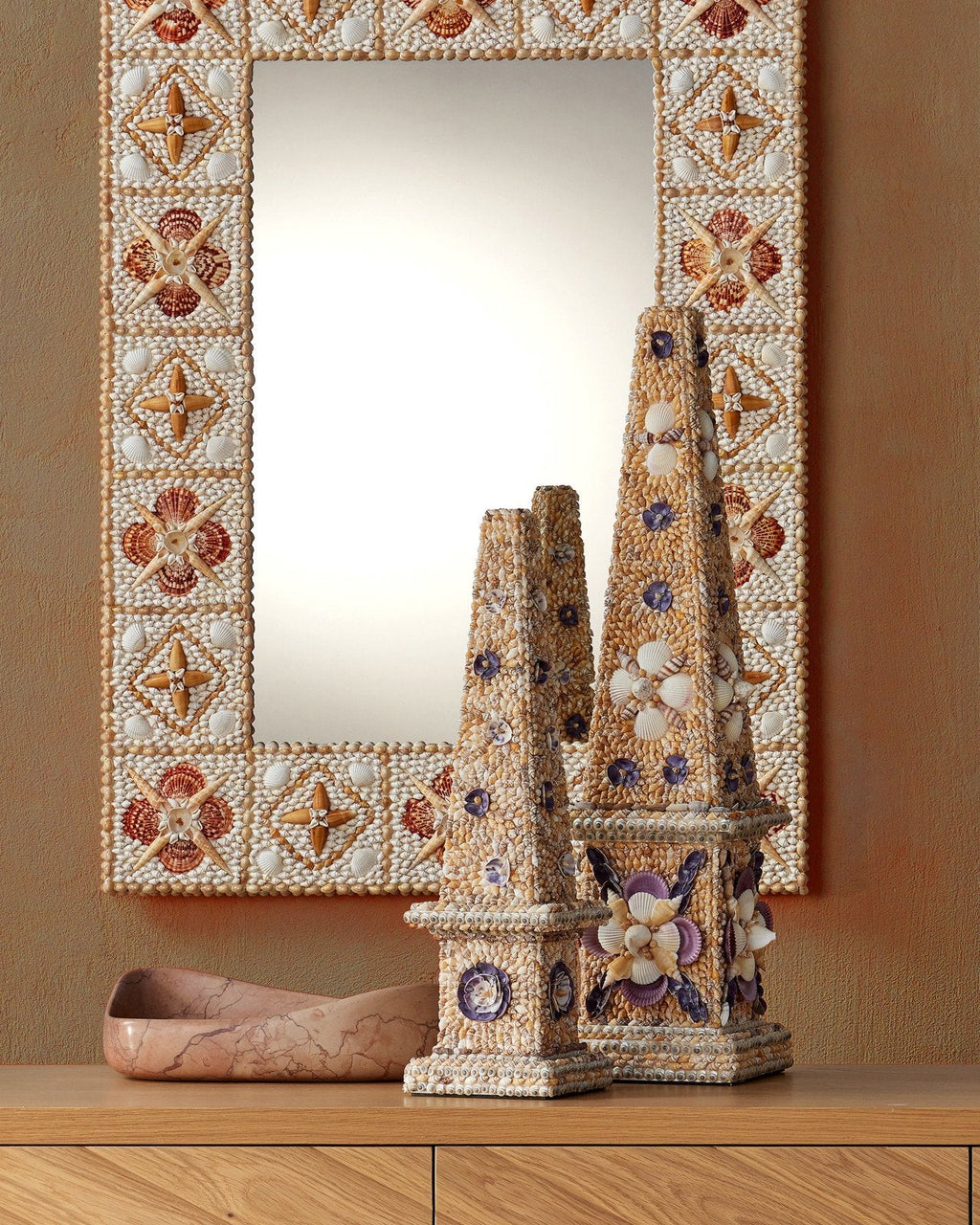 Coquillage Tall Obelisk Decorative Sculpture
