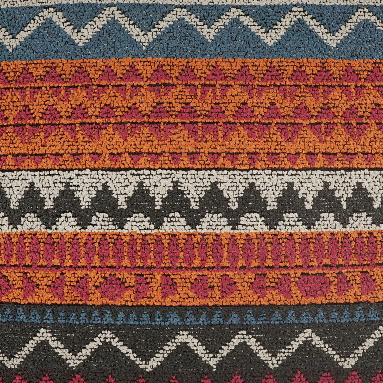 Naya Chevron Design Throw Pillow