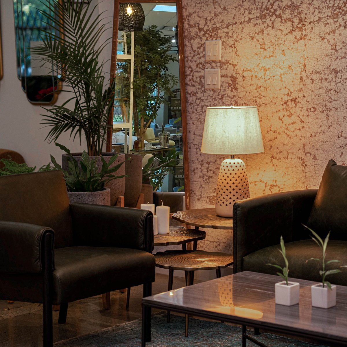 LH Home Taverna Ceramic Table Lamp